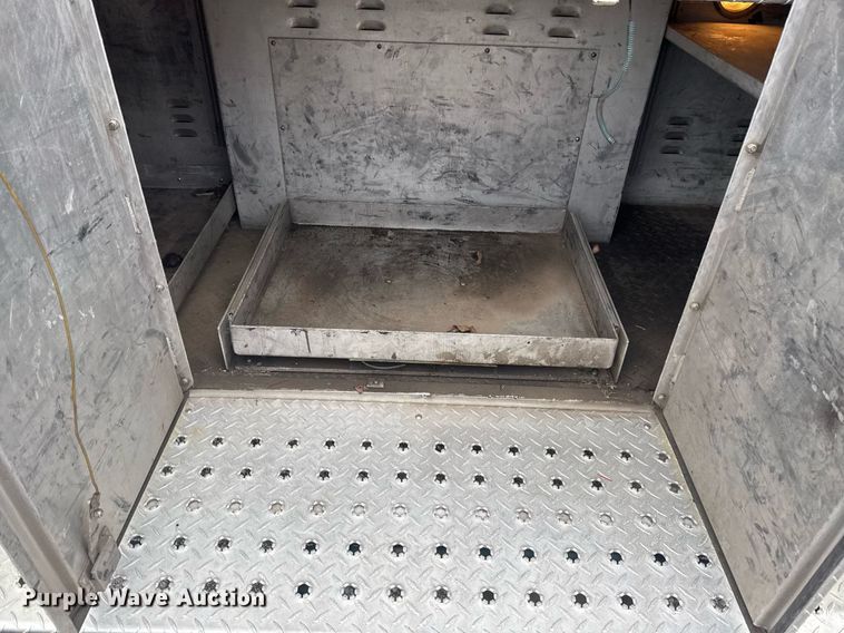 image for item DO7648 1998 Emergency One pumper fire truck