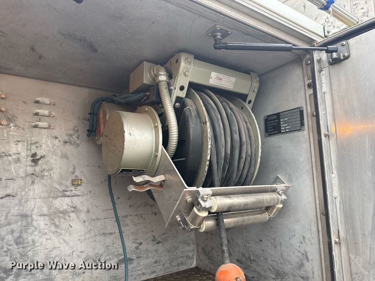 image for item DO7648 1998 Emergency One pumper fire truck