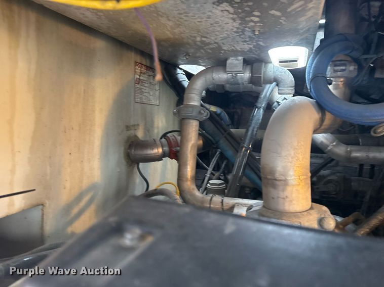 image for item DO7648 1998 Emergency One pumper fire truck