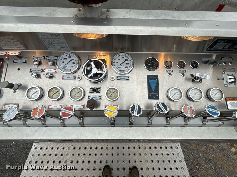 image for item DO7648 1998 Emergency One pumper fire truck