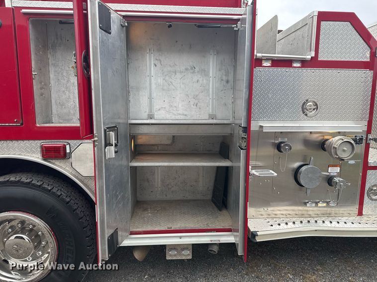 image for item DO7648 1998 Emergency One pumper fire truck