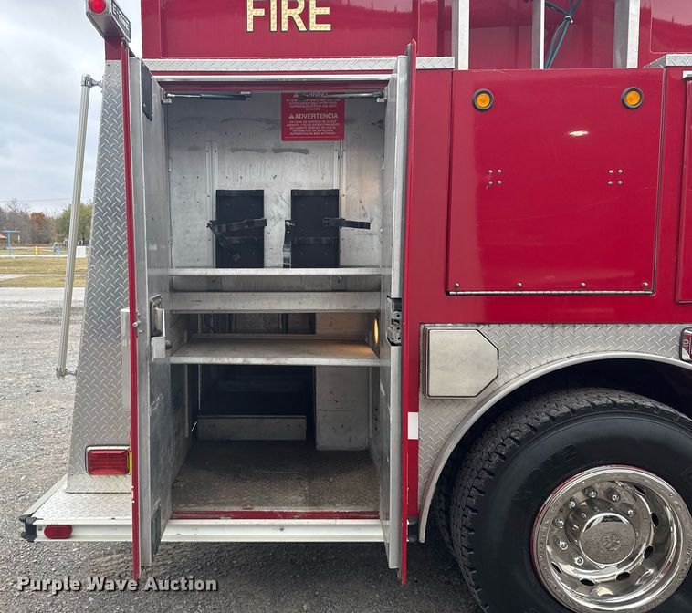 image for item DO7648 1998 Emergency One pumper fire truck