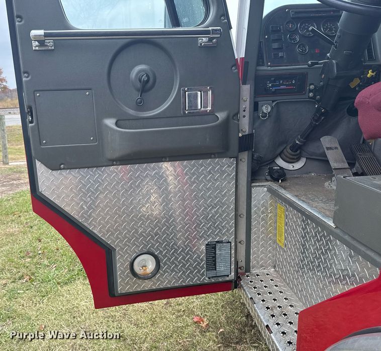 image for item DO7648 1998 Emergency One pumper fire truck