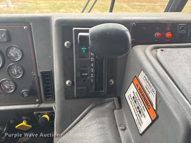 image for item DO7648 1998 Emergency One pumper fire truck