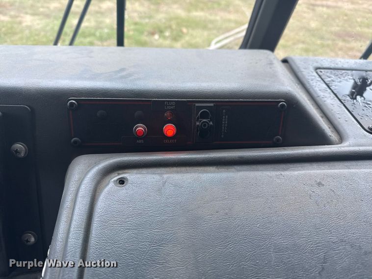 image for item DO7648 1998 Emergency One pumper fire truck