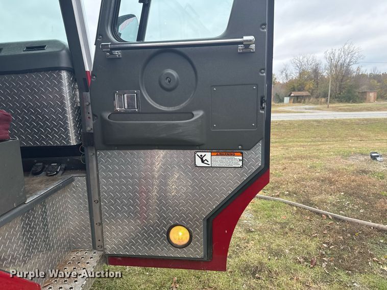 image for item DO7648 1998 Emergency One pumper fire truck