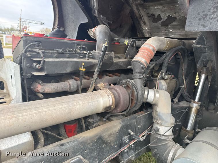 image for item DO7648 1998 Emergency One pumper fire truck