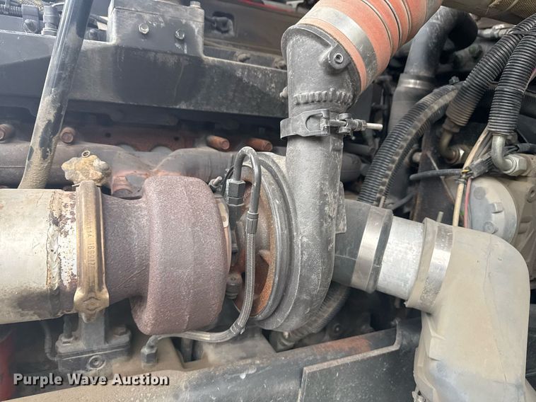 image for item DO7648 1998 Emergency One pumper fire truck