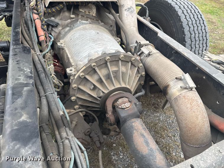 image for item DO7648 1998 Emergency One pumper fire truck