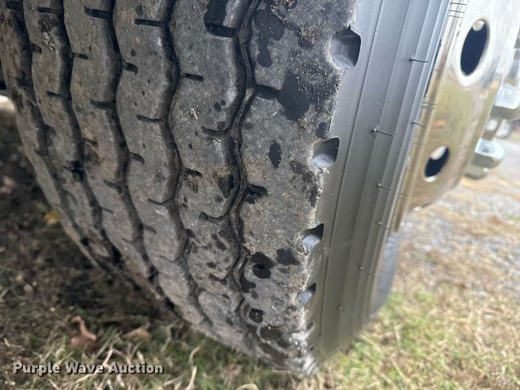 image for item DO7648 1998 Emergency One pumper fire truck