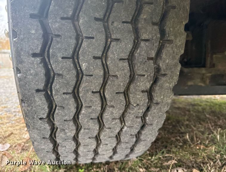 image for item DO7648 1998 Emergency One pumper fire truck