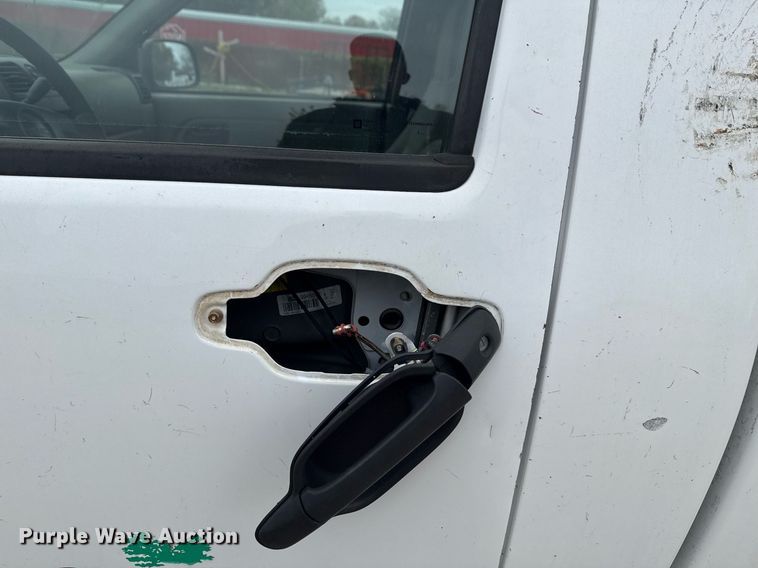 image for item DO7650 2005 GMC Canyon pickup truck