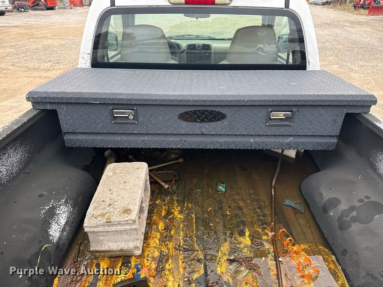 image for item DO7650 2005 GMC Canyon pickup truck