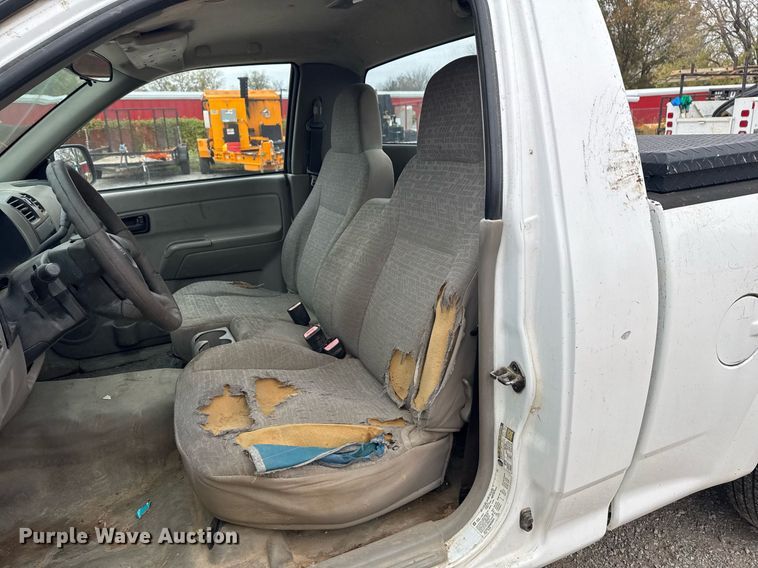 image for item DO7650 2005 GMC Canyon pickup truck