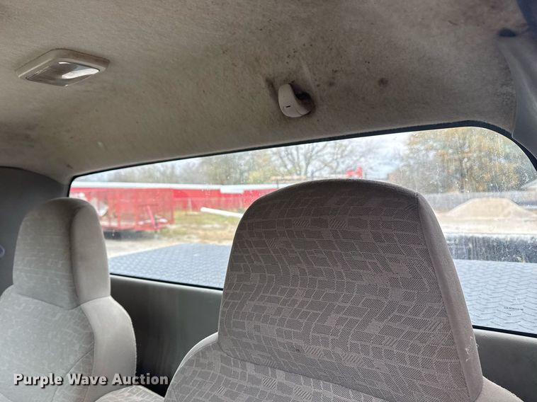 image for item DO7650 2005 GMC Canyon pickup truck