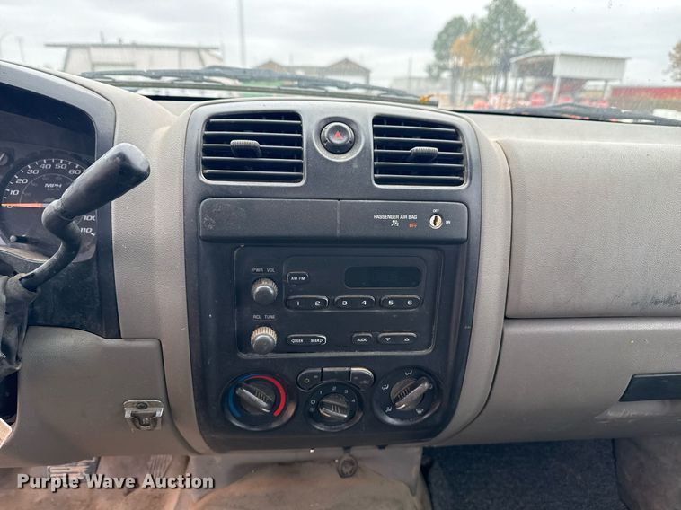 image for item DO7650 2005 GMC Canyon pickup truck