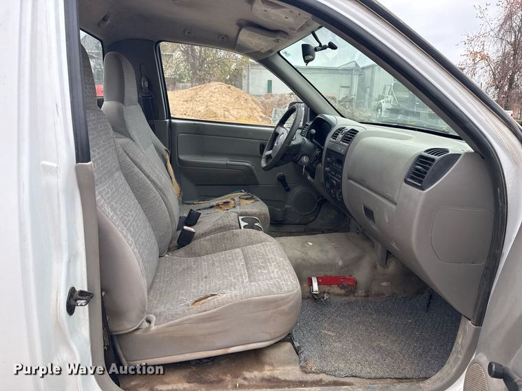 image for item DO7650 2005 GMC Canyon pickup truck