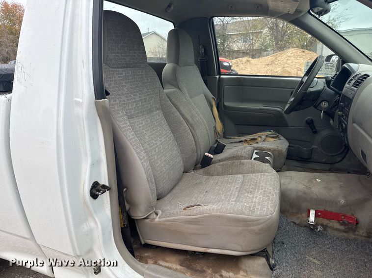 image for item DO7650 2005 GMC Canyon pickup truck