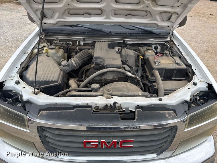 image for item DO7650 2005 GMC Canyon pickup truck
