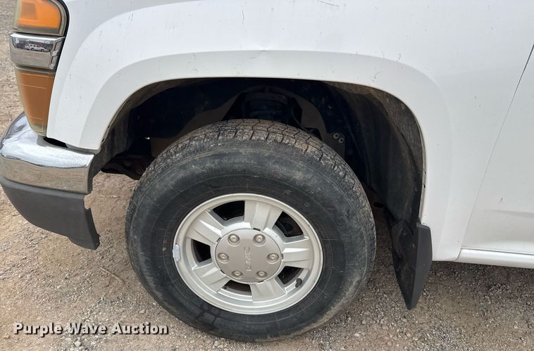 image for item DO7650 2005 GMC Canyon pickup truck