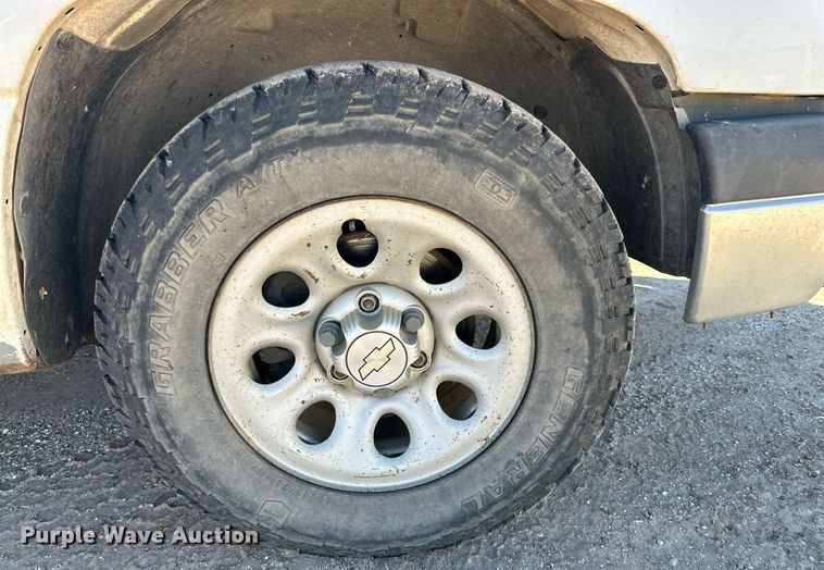 image for item DP5988 2006 Chevrolet Silverado 1500 pickup truck
