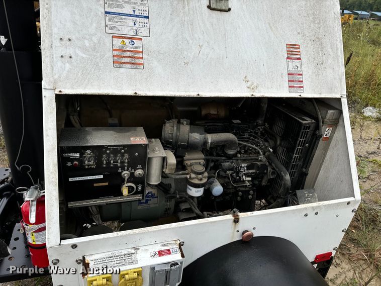 image for item DP6675 Generac Magnum MLT4150MV light plant