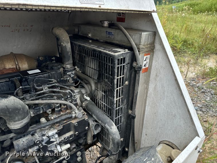 image for item DP6675 Generac Magnum MLT4150MV light plant