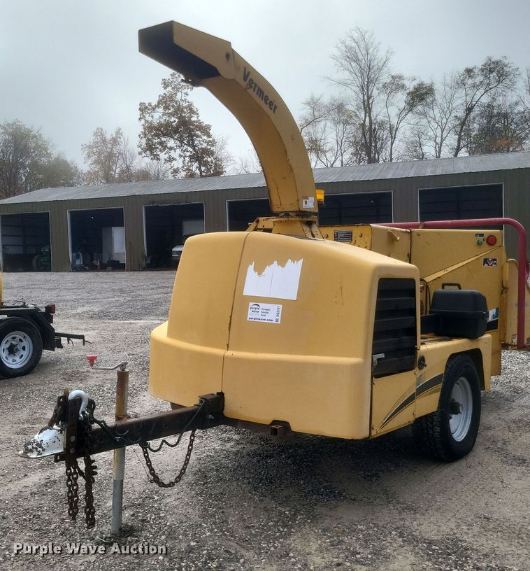 image for item DQ3791 2006 Vermeer BC1000XL wood chipper