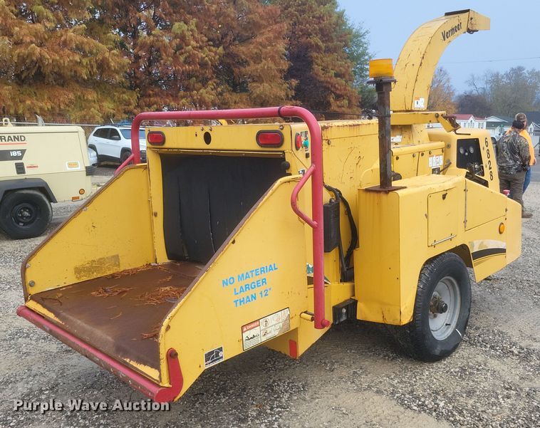 image for item DQ3791 2006 Vermeer BC1000XL wood chipper