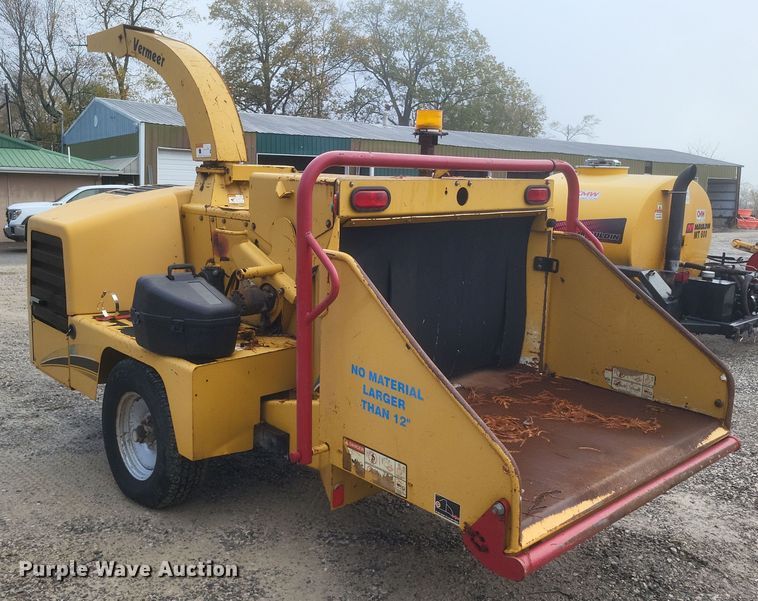 image for item DQ3791 2006 Vermeer BC1000XL wood chipper
