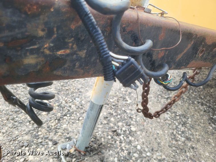 image for item DQ3791 2006 Vermeer BC1000XL wood chipper