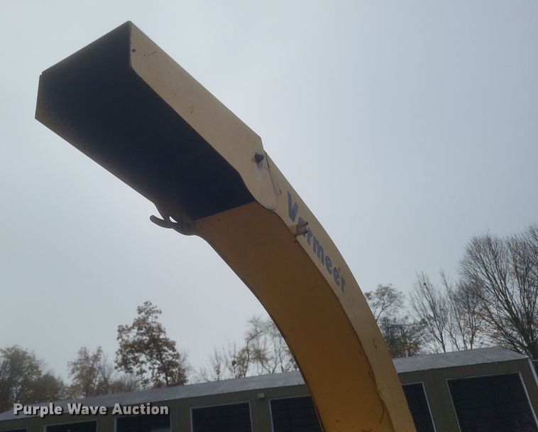 image for item DQ3791 2006 Vermeer BC1000XL wood chipper