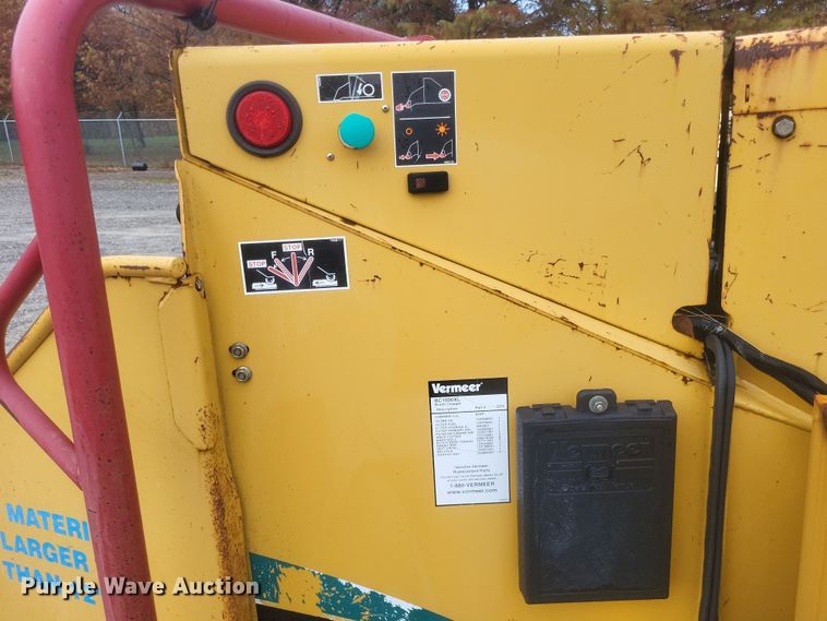 image for item DQ3791 2006 Vermeer BC1000XL wood chipper