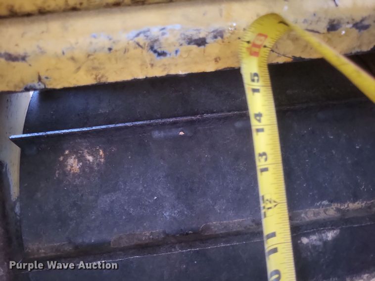 image for item DQ3791 2006 Vermeer BC1000XL wood chipper