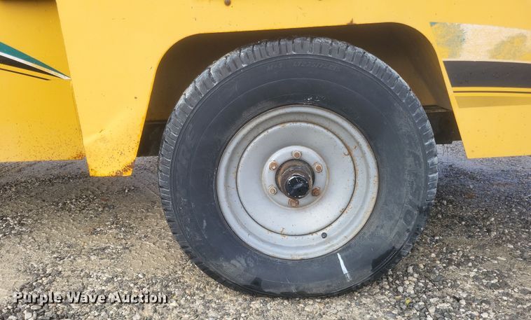 image for item DQ3791 2006 Vermeer BC1000XL wood chipper