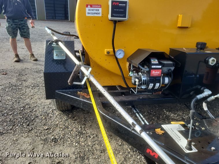 image for item DQ3792 2021 Mauldin MT600 oil distribution trailer