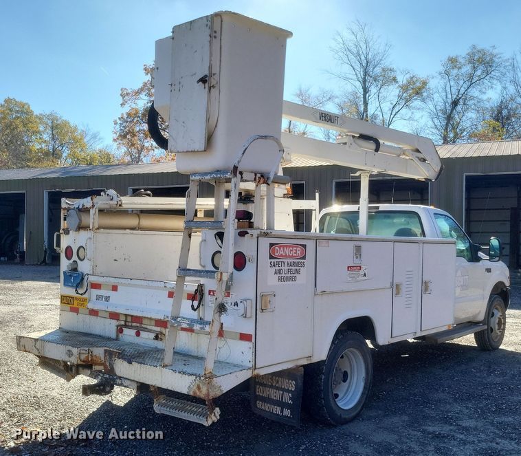 image for item DQ3795 1999 Ford F550 bucket truck