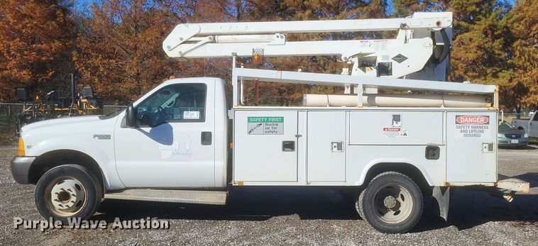 image for item DQ3795 1999 Ford F550 bucket truck
