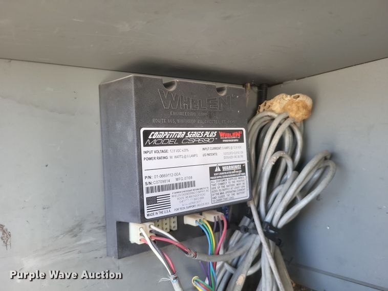 image for item DQ3795 1999 Ford F550 bucket truck