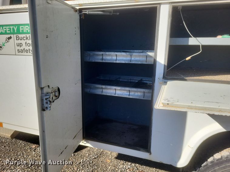 image for item DQ3795 1999 Ford F550 bucket truck