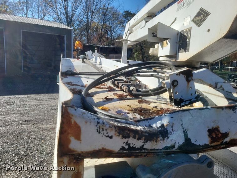 image for item DQ3795 1999 Ford F550 bucket truck