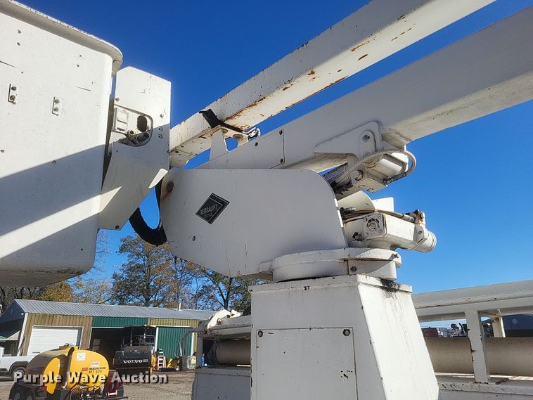 image for item DQ3795 1999 Ford F550 bucket truck