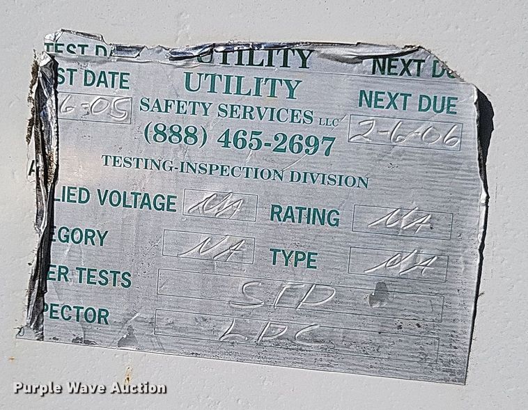 image for item DQ3795 1999 Ford F550 bucket truck