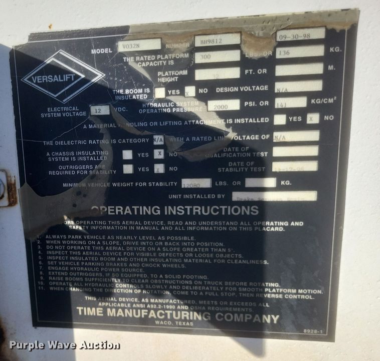 image for item DQ3795 1999 Ford F550 bucket truck