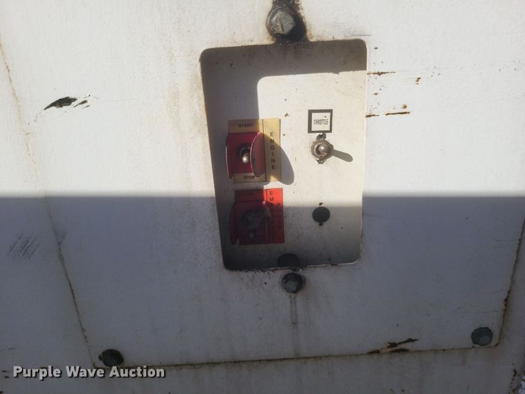 image for item DQ3795 1999 Ford F550 bucket truck