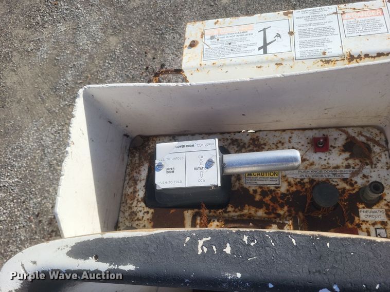 image for item DQ3795 1999 Ford F550 bucket truck