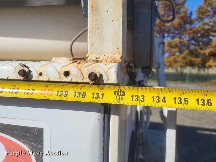 image for item DQ3795 1999 Ford F550 bucket truck