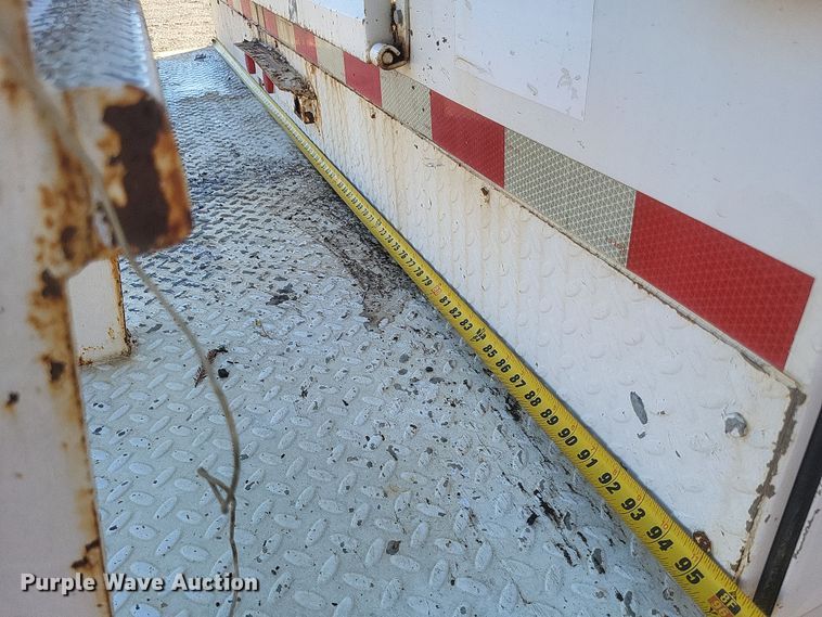 image for item DQ3795 1999 Ford F550 bucket truck