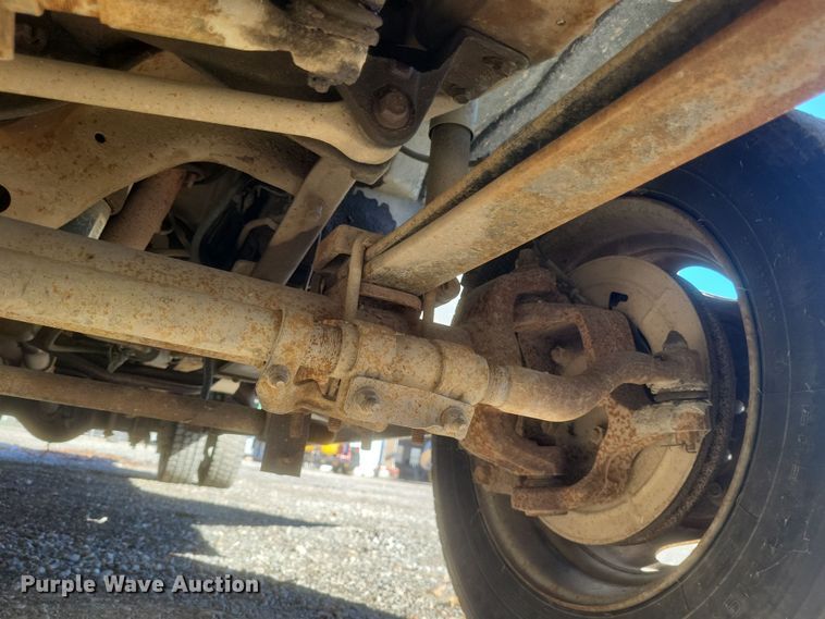 image for item DQ3795 1999 Ford F550 bucket truck