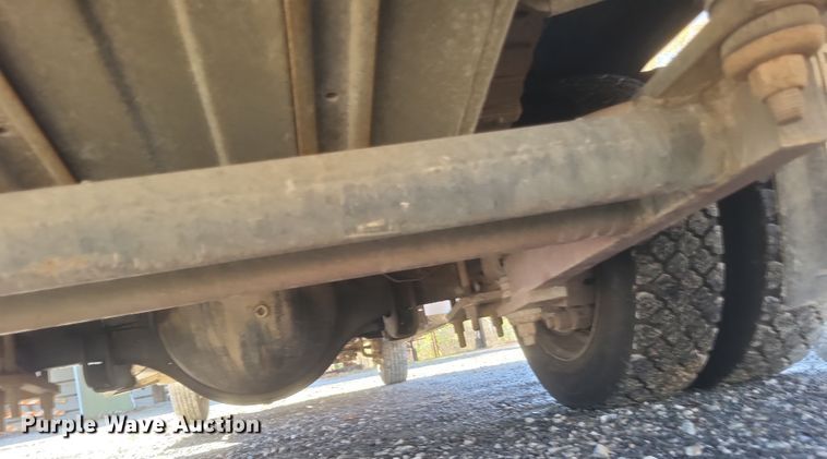 image for item DQ3795 1999 Ford F550 bucket truck